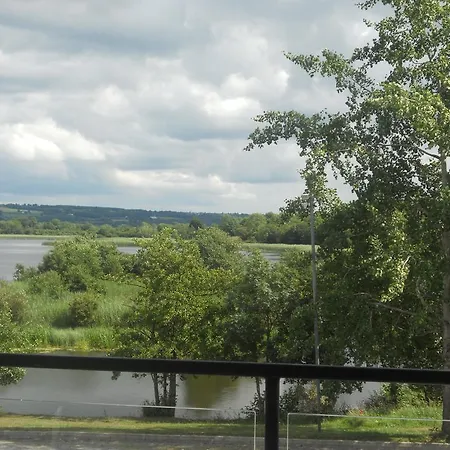 ベッド・アンド・ブレックファスト The Silver Eel